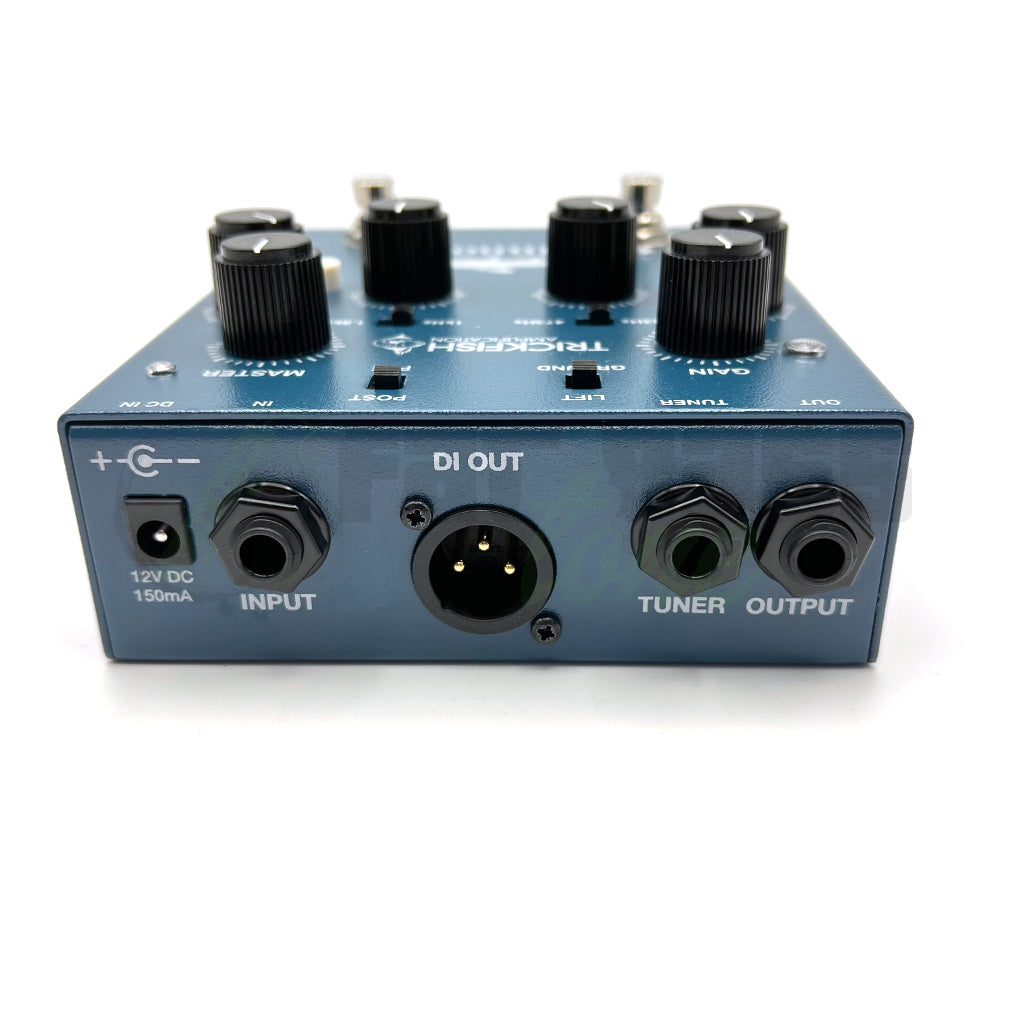 front view of input and output Trickfish Minnow Bass Preamp DI Pedal
