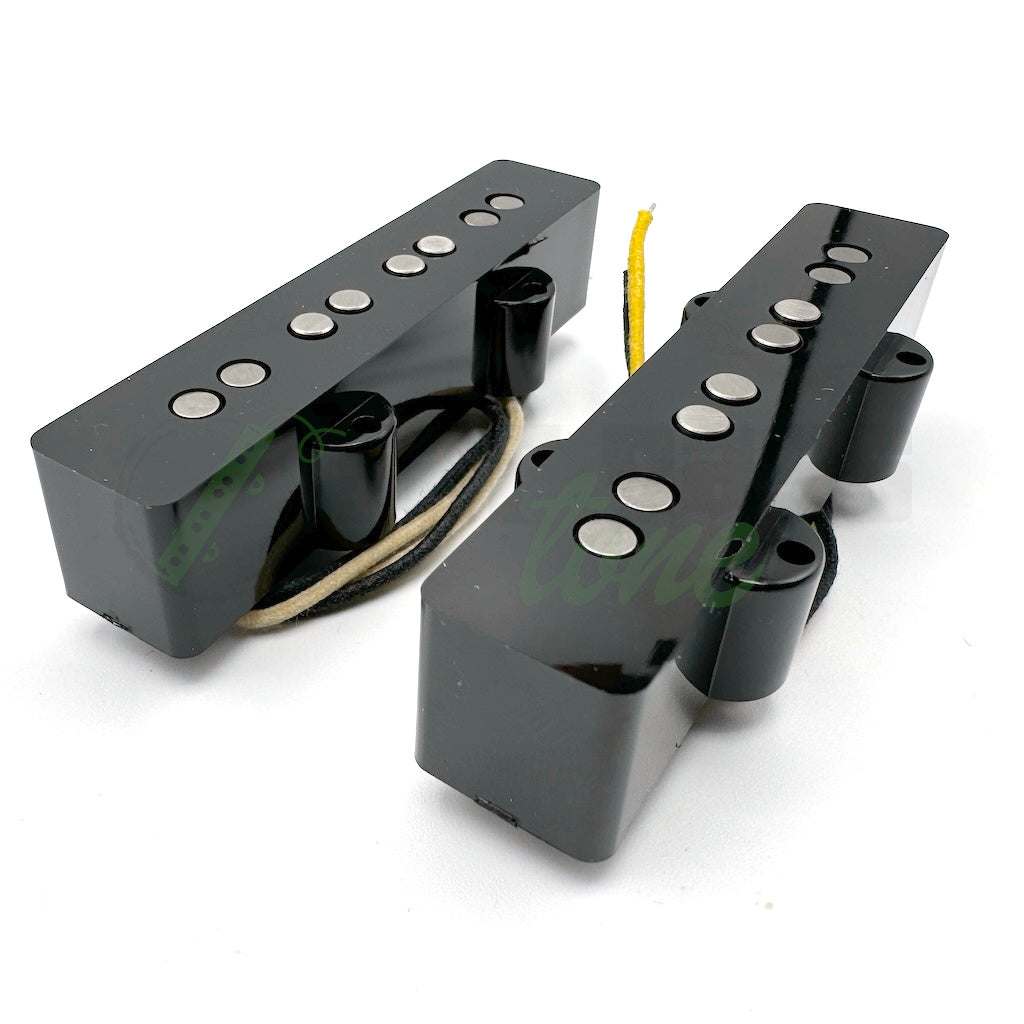 front view of the Lollar 4 String DC Jazz Bass® Pickups showing the tops of the pole pieces