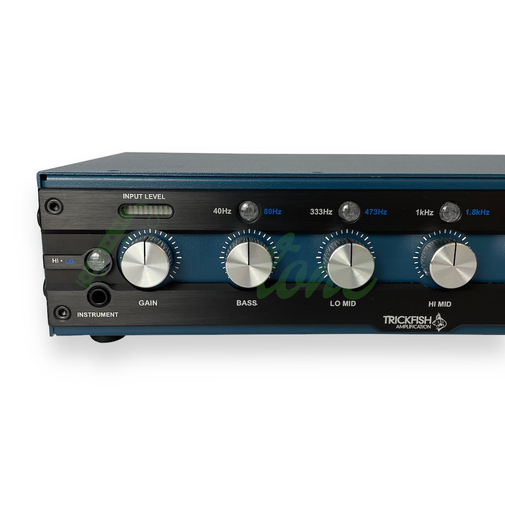 view of the left side of the Trickfish Bullhead 1K Bass Amp showing the instrument input and input level LEDs