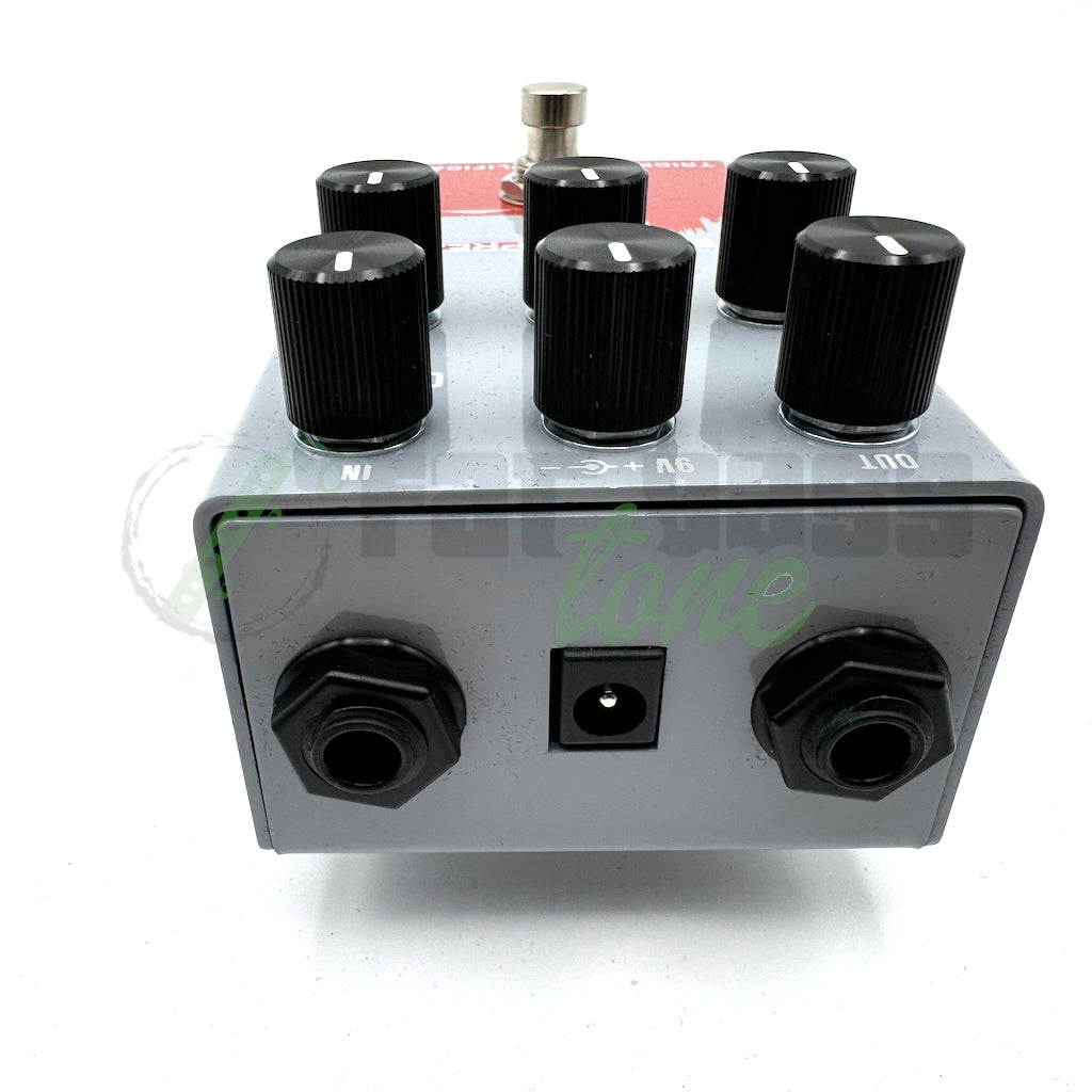 view of the Trickfish Overdrive Preamp Bass Pedal showing the two 1/4&quot; inputs and DC 9Volt input