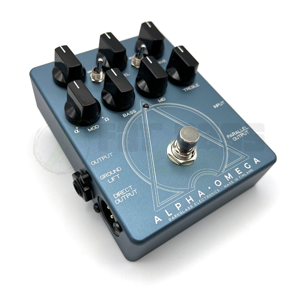 alternate front view of Darkglass Alpha-Omega Bass DI/Preamp Distortion Pedal