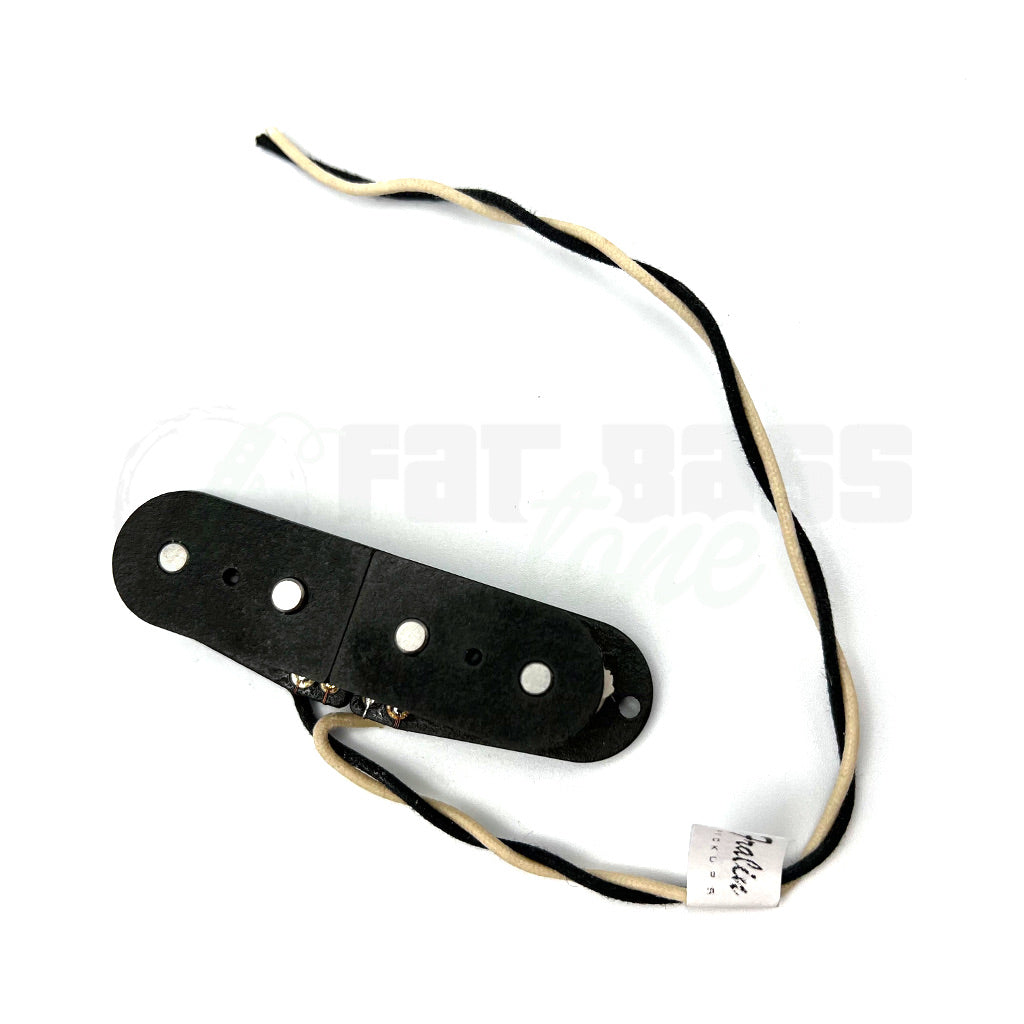 top view of Lindy Fralin Split 51 P-Bass Hum Cancelling 50&#39;s Era 4 String Precision Bass® Pickup