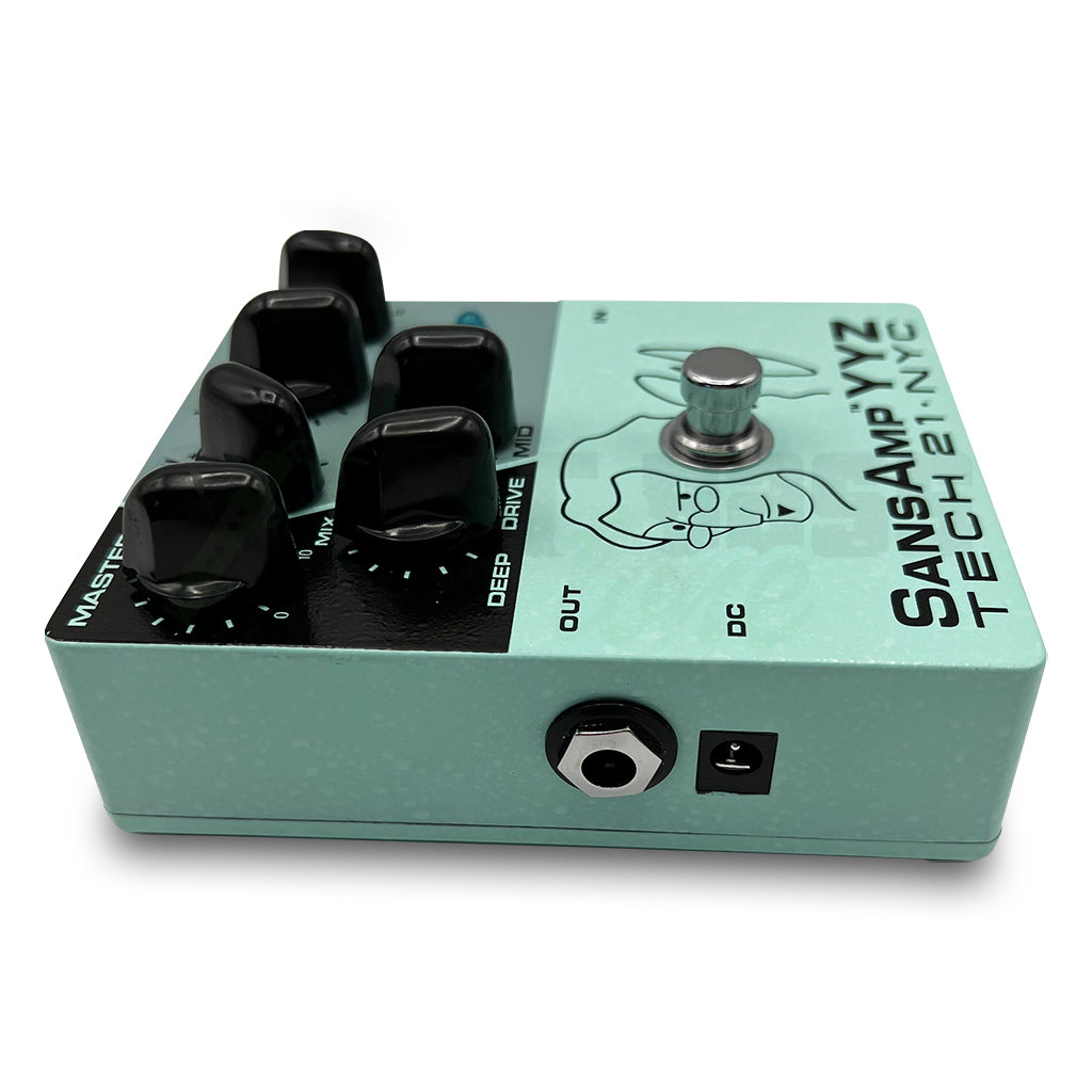 geddy lee bass pedals Tech 21 NYC Geddy Lee YYZ Signature Sansamp Bass Pedal