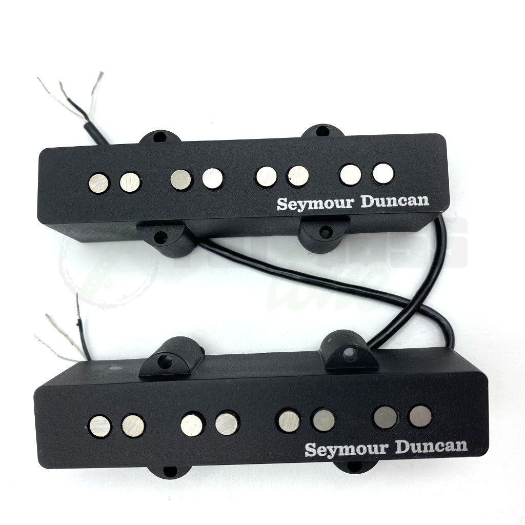 top view of Seymour Duncan Apollo 4 String Linear Noiseless Jazz Bass® Pickups